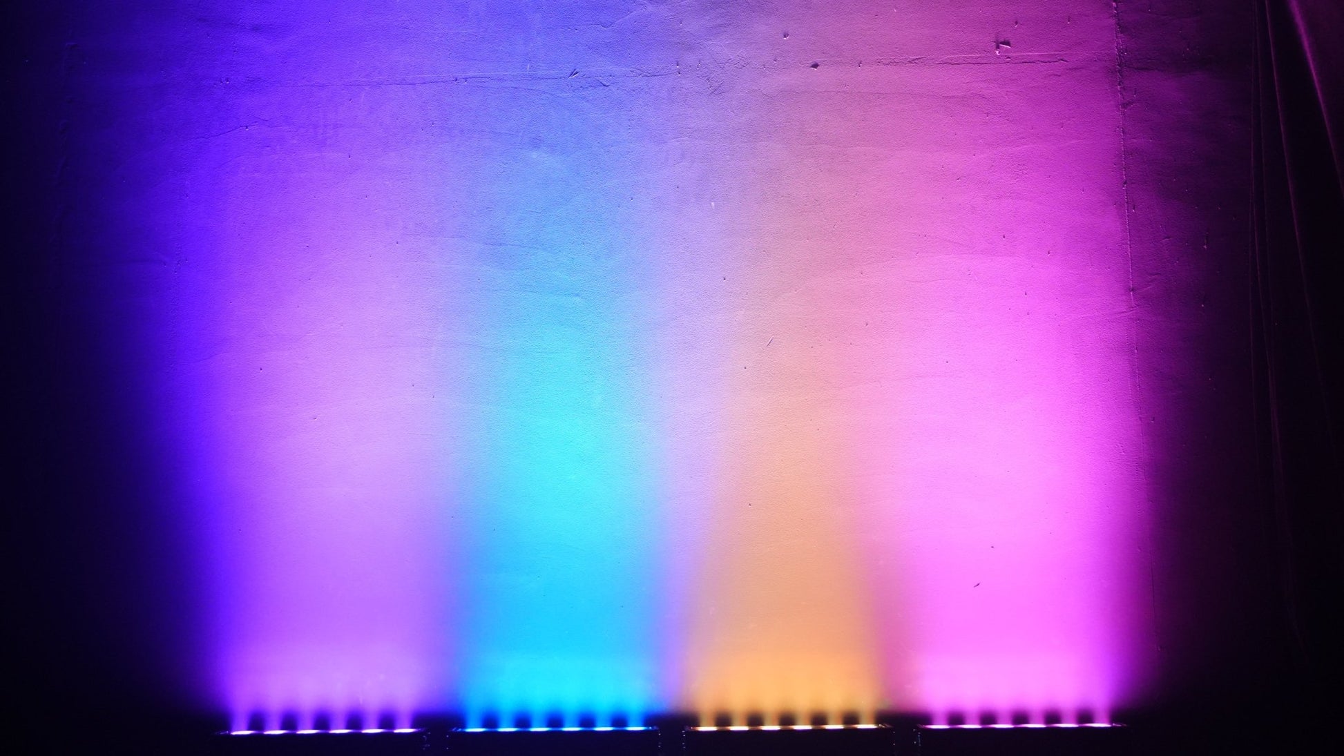 LYTE™ HEXBAR BATT IPX - LYTE Lighting Store
