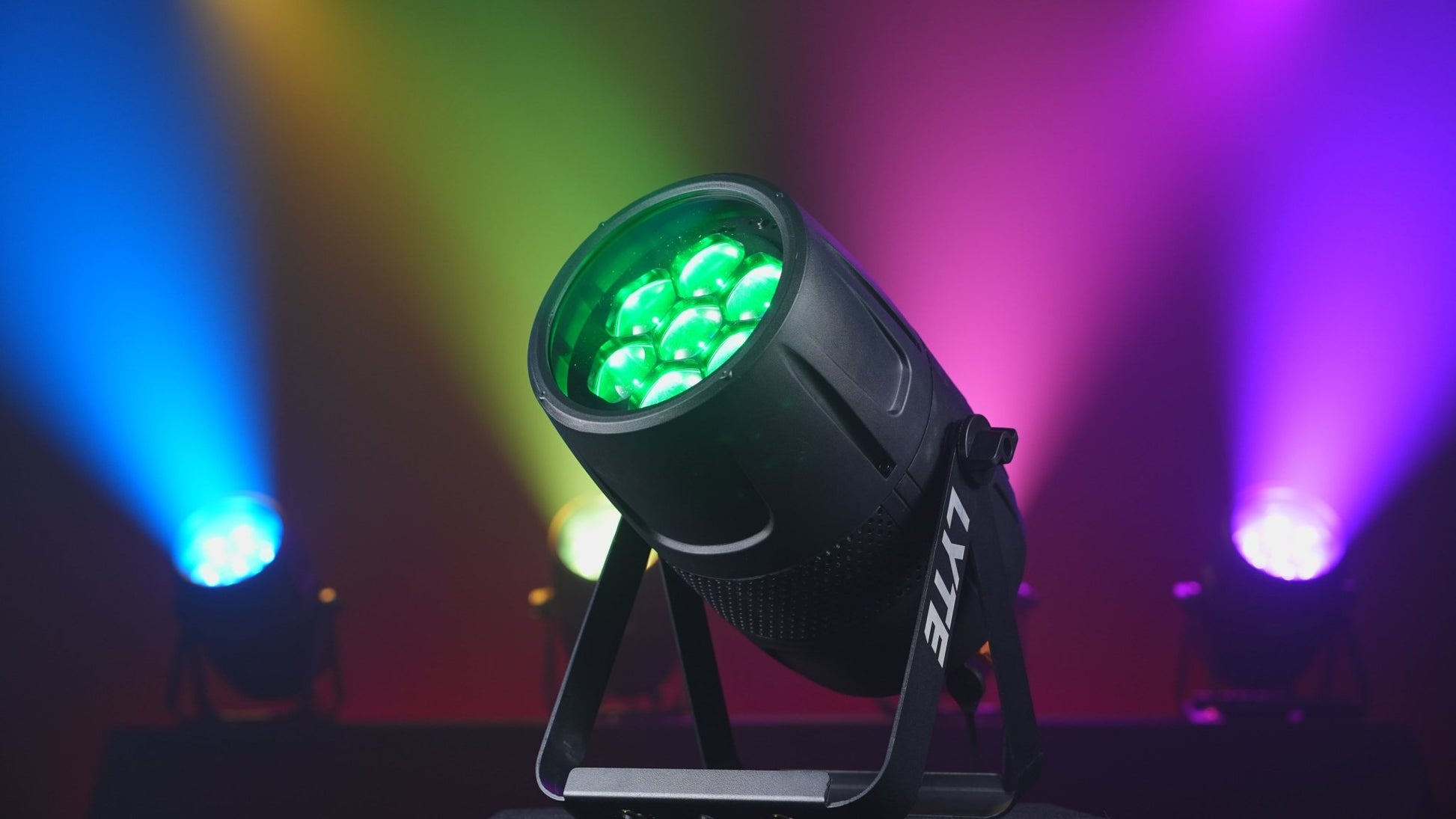 LYTE™ ZOOM PAR 740 IPX - LYTE Lighting Store